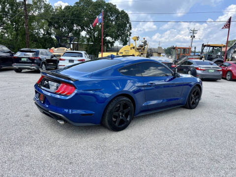 2022 Ford Mustang EcoBoost