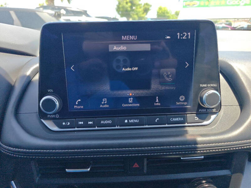2025 Nissan Rogue SV