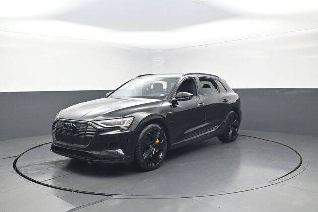 2022 Audi e-tron quattro Premium Plus