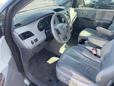 2013 Toyota Sienna XLE 8-Passenger