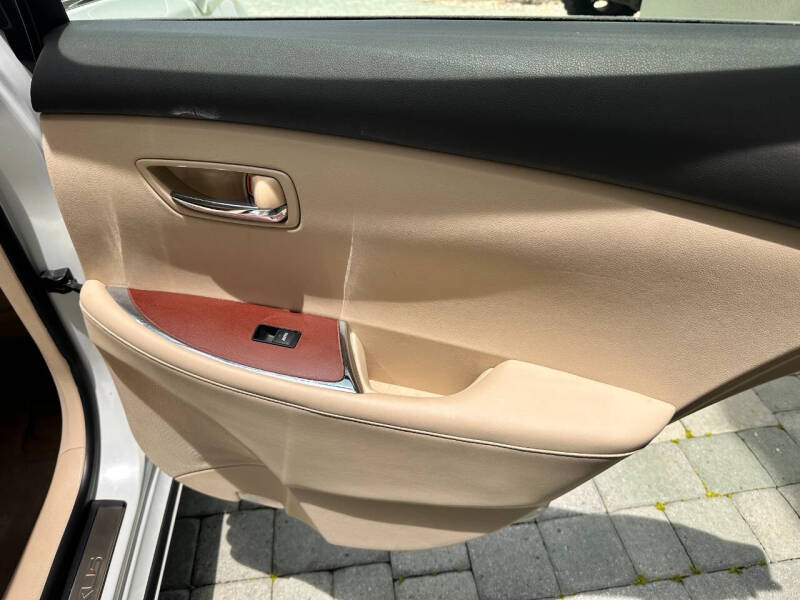 2011 Lexus ES 350