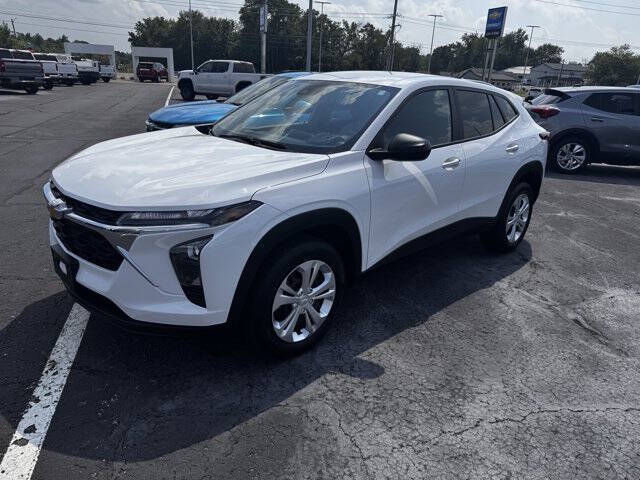 2025 Chevrolet Trax LS