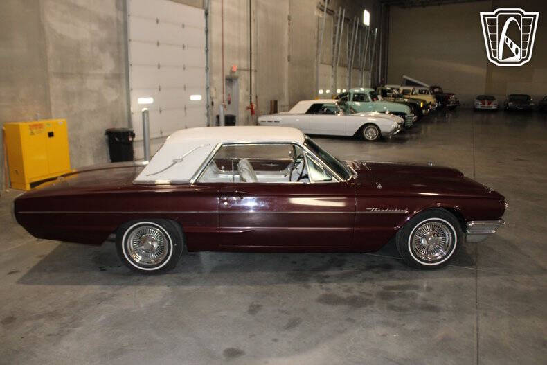 1964 Ford Thunderbird
