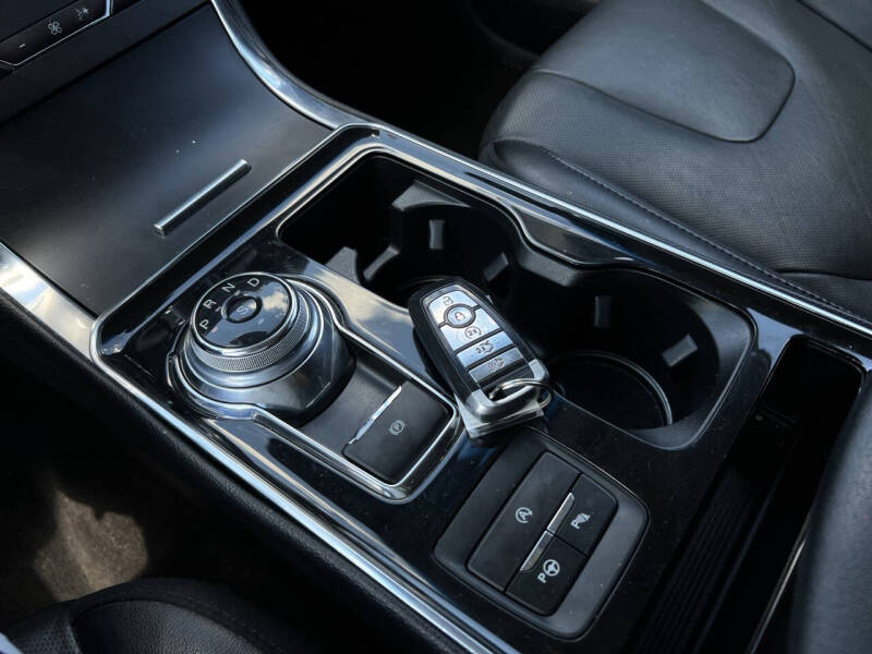 2019 Ford Edge Titanium