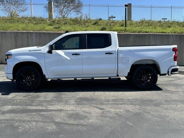 2024 Chevrolet Silverado 1500 Custom
