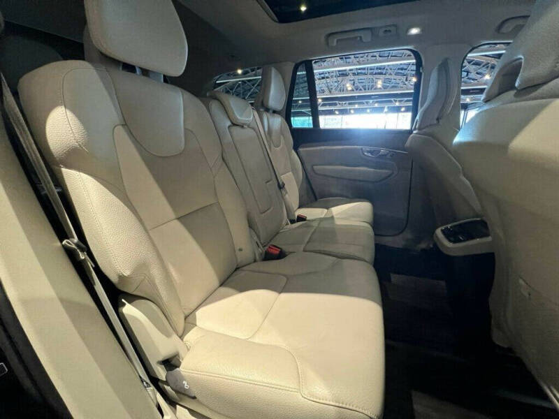 2023 Volvo XC90 B6 Plus Bright Theme 7P