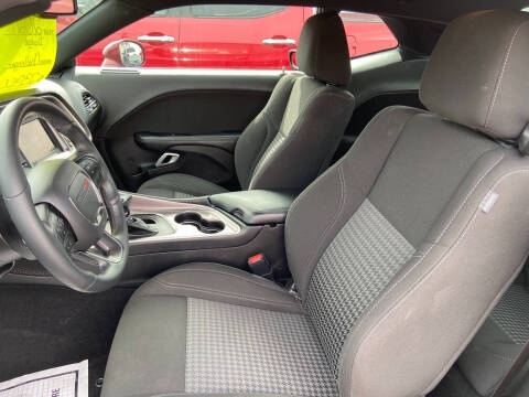 2021 Dodge Challenger SXT