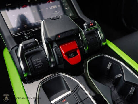 2025 Lamborghini Urus SE