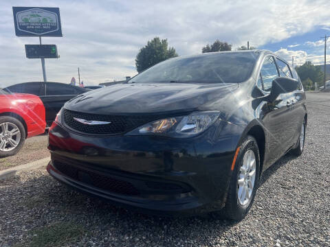2022 Chrysler Voyager LX