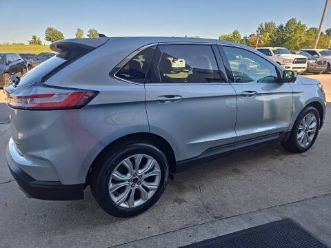 2022 Ford Edge Titanium