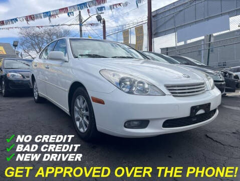 2004 Lexus ES 330 for sale at Cypress Motors of Ridgewood in Ridgewood NY
