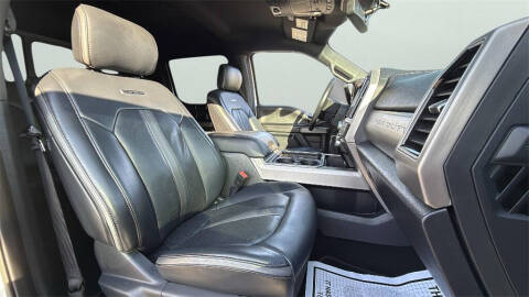 2022 Ford F-350 Super Duty Platinum