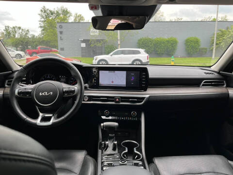 2022 Kia K5 EX
