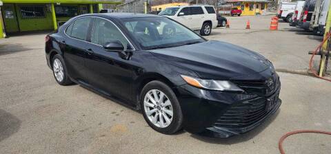 2018 Toyota Camry for sale at RODRIGUEZ MOTORS CO. in Houston TX