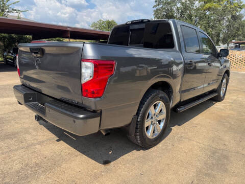 2018 Nissan Titan SL