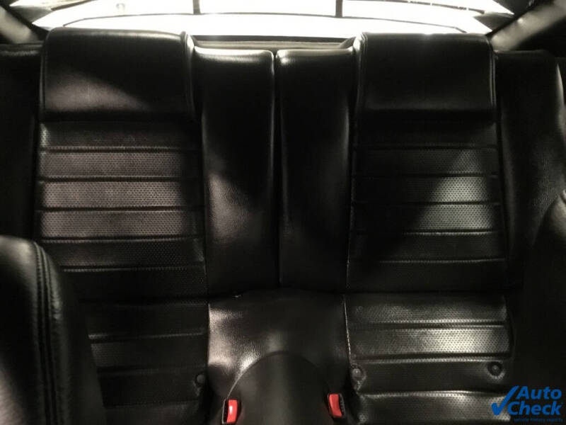 2005 Ford Mustang GT Deluxe