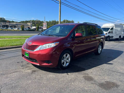 2017 Toyota Sienna for sale at iCar Auto Sales in Howell NJ