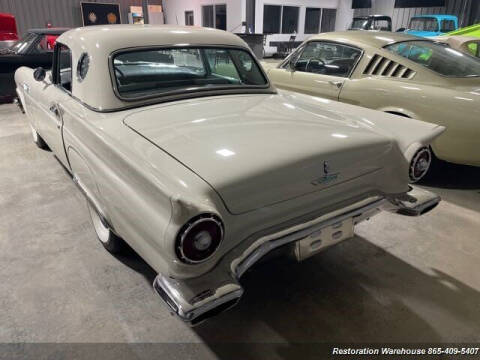 1957 Ford Thunderbird