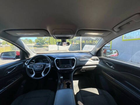 2017 GMC Acadia SLE-2