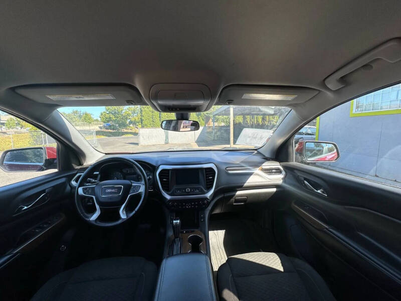 2017 GMC Acadia SLE-2