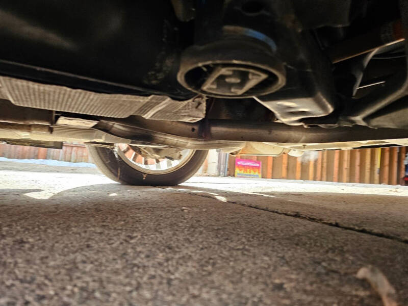 2005 Ford Thunderbird Deluxe