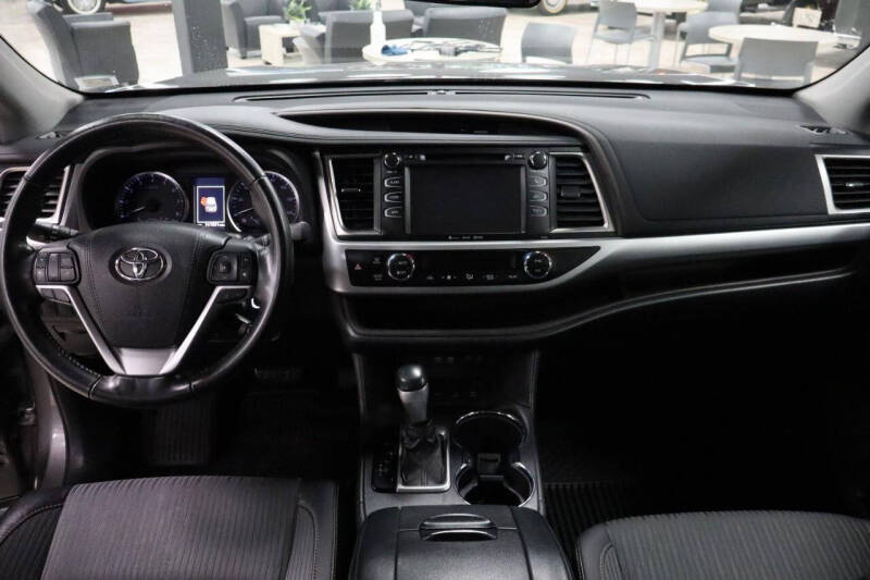 2017 Toyota Highlander LE Plus