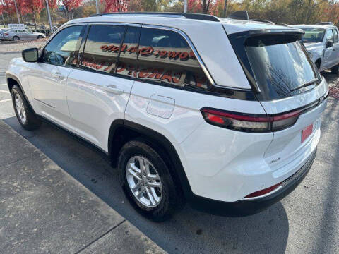 2023 Jeep Grand Cherokee Laredo