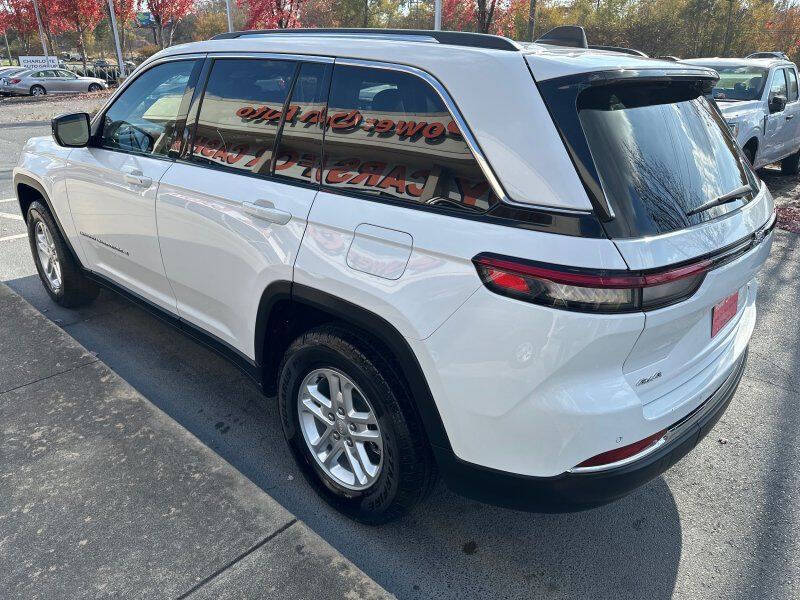 2023 Jeep Grand Cherokee Laredo