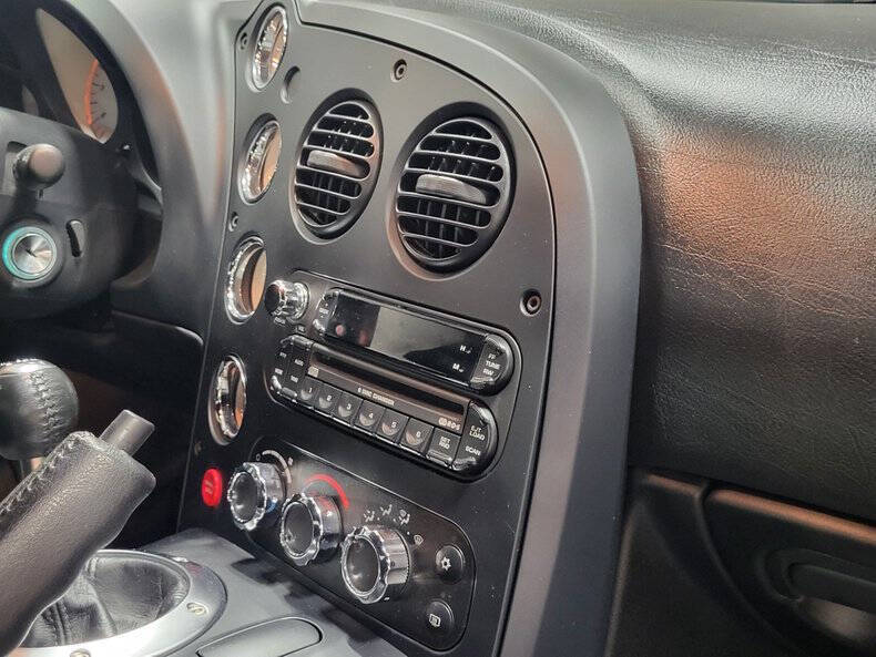 2005 Dodge Viper SRT-10