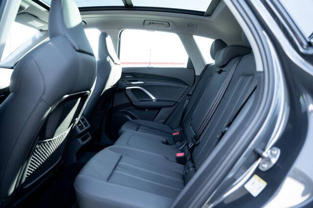 2025 Audi Q5 quattro Premium Plus TFSI