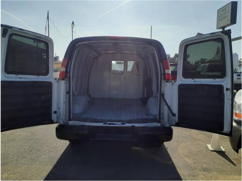 2017 Chevrolet Express 2500