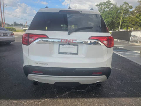 2017 GMC Acadia SLT-1