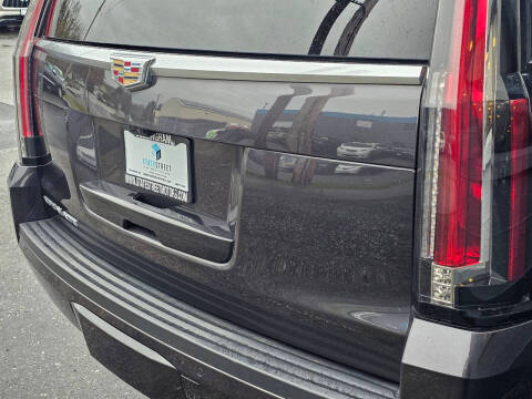 2018 Cadillac Escalade ESV Premium Luxury