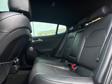 2019 Kia Stinger GT1