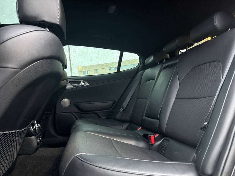 2019 Kia Stinger GT1