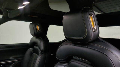 2025 Rivian R1T