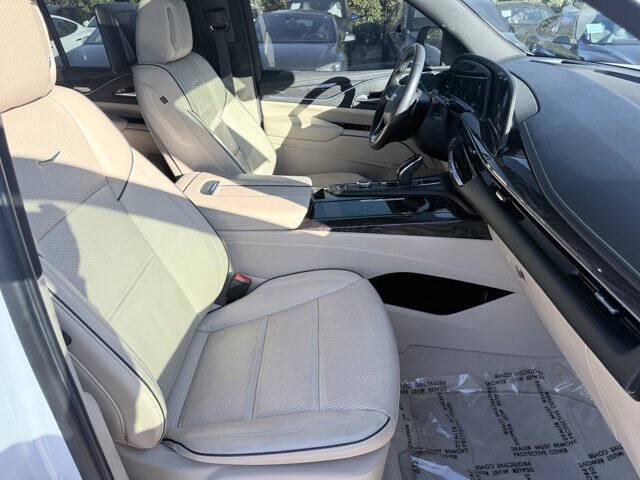 2023 Cadillac Escalade Premium Luxury