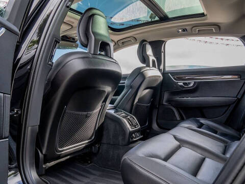 2018 Volvo S90 T5 Momentum