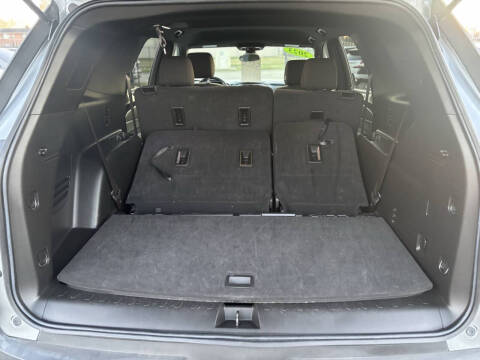 2023 Chevrolet Traverse LT