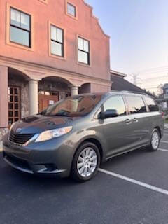 2014 Toyota Sienna LE 7-Passenger