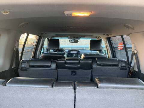 2011 Nissan Pathfinder LE