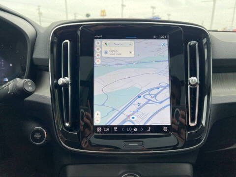2023 Volvo XC40 B5 Plus Dark Theme
