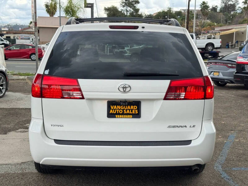 2004 Toyota Sienna
