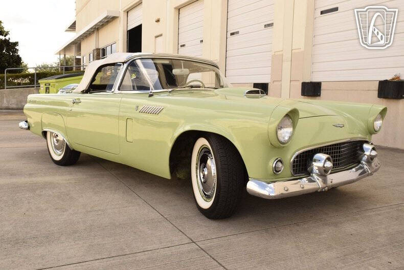 1956 Ford Thunderbird