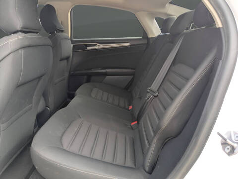2018 Ford Fusion SE