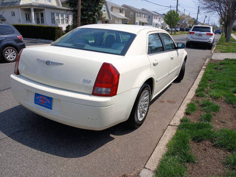 2005 Chrysler 300