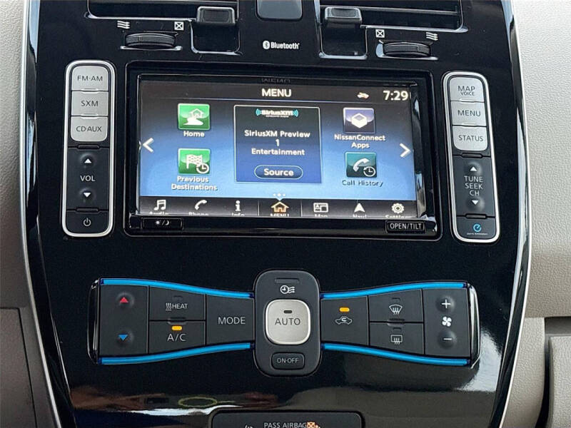 2016 Nissan LEAF SV