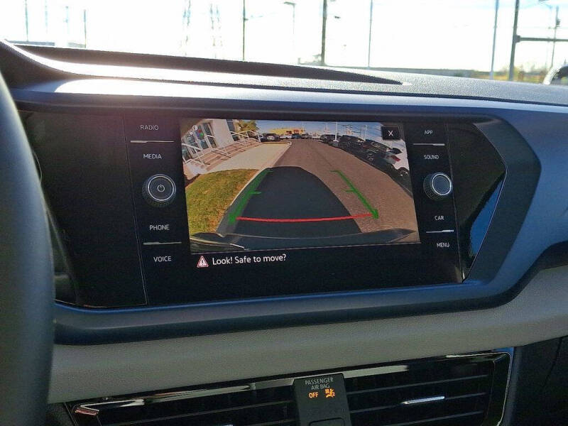 2022 Volkswagen Taos SE 4Motion