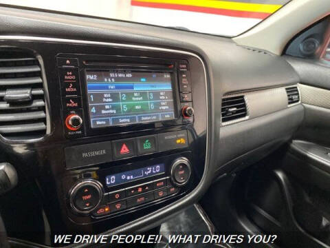 2017 Mitsubishi Outlander ES