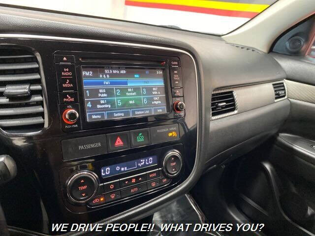 2017 Mitsubishi Outlander ES